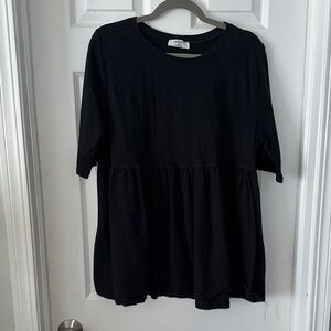 Zenana Outfitters Black Short Sleeve Top